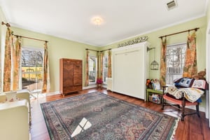 W San Antonio St-S0303-036.jpg