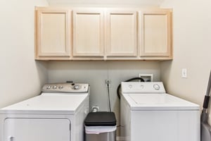 W San Antonio St-S0303-038.jpg