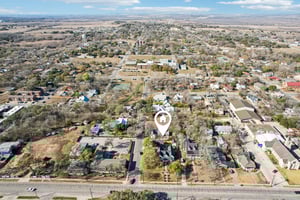 W San Antonio St-S0303-068.jpg