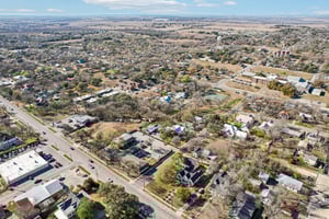 W San Antonio St-S0303-069.jpg