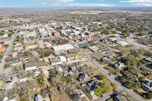 W San Antonio St-S0303-076.jpg