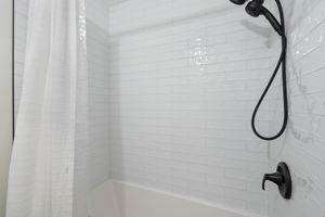  Photo 34