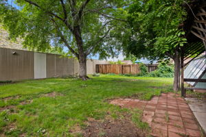  Photo 32