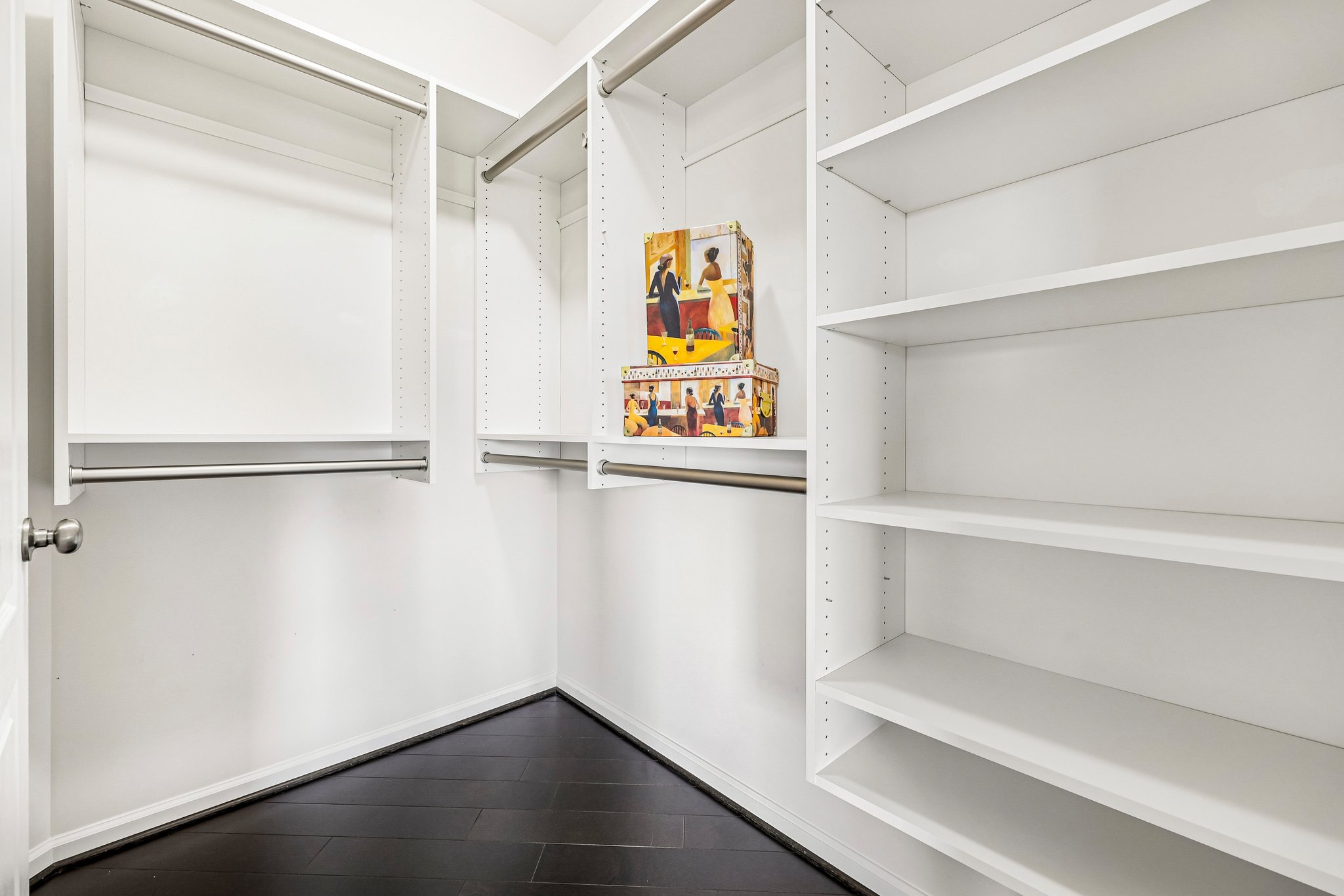 Walk-in Closet