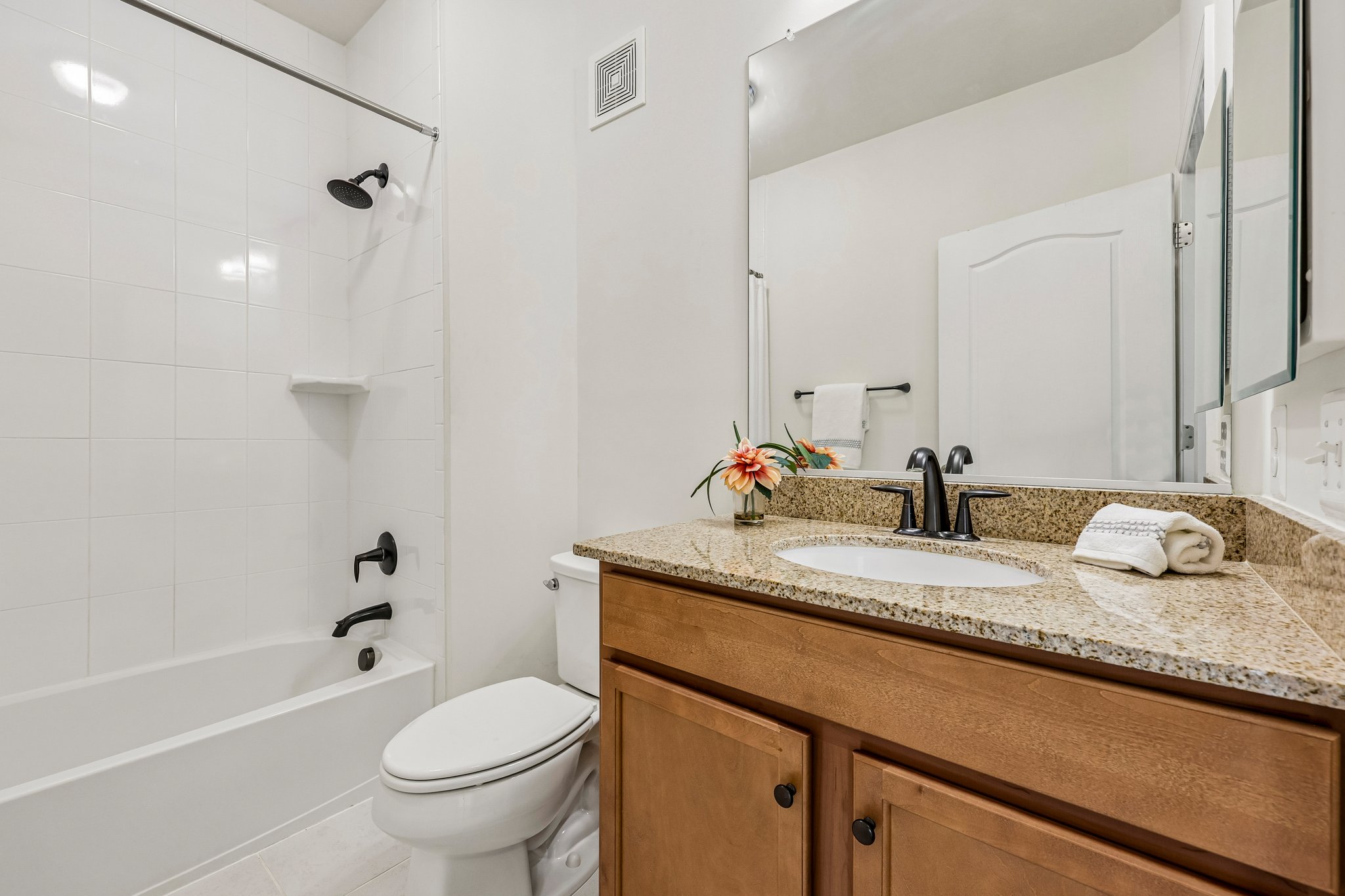Hall/Guest Bath