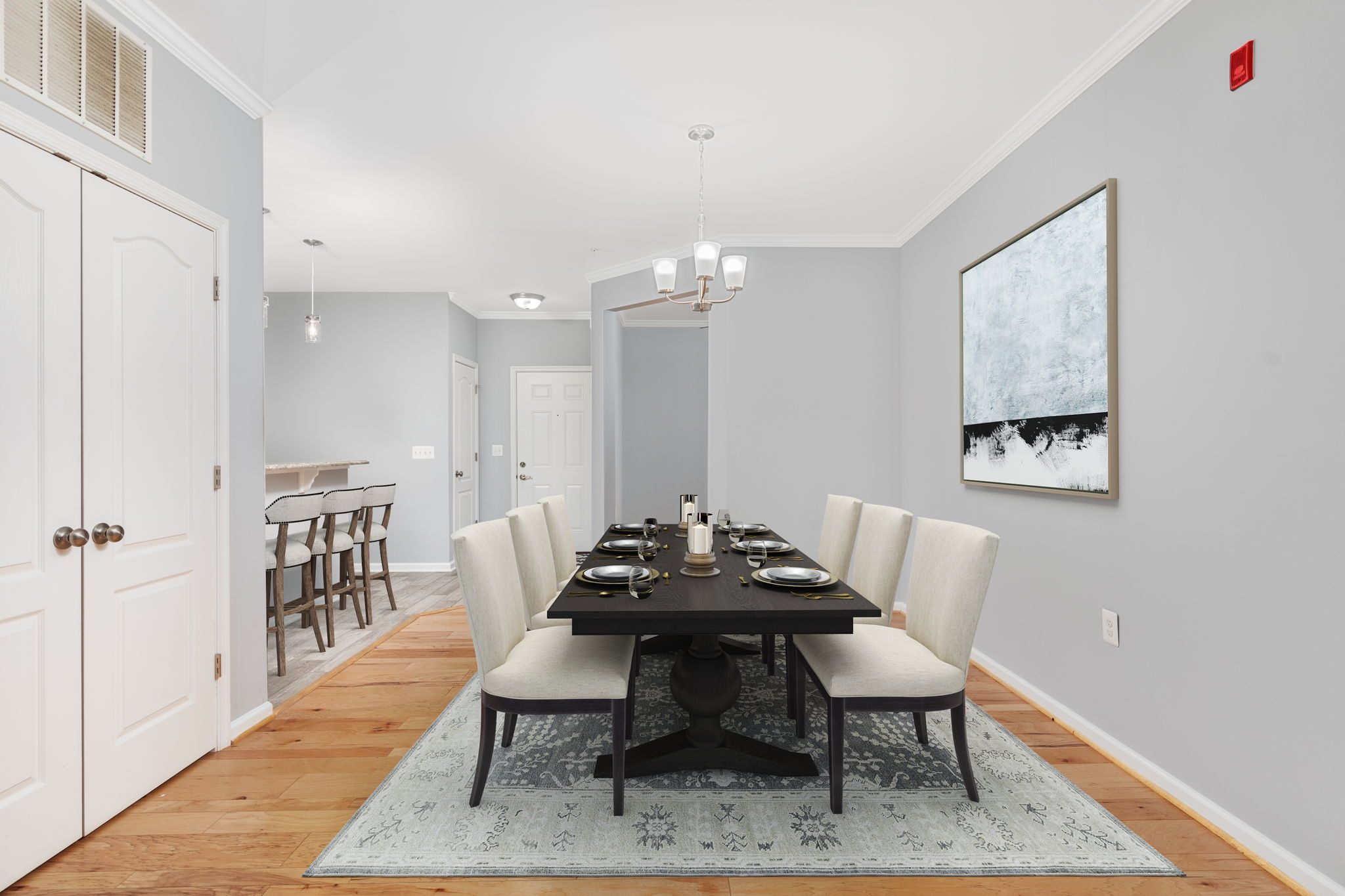 Dining Room (with virtual staging)