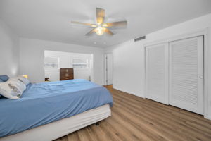 Master Bedroom1b