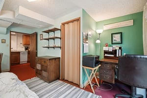SE 22nd Dr-S0809-032.jpg