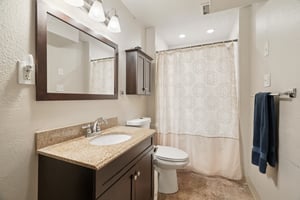 SE 22nd Dr-S0809-033.jpg
