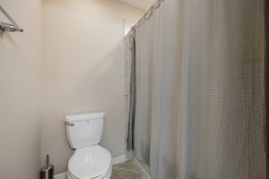  Photo 34