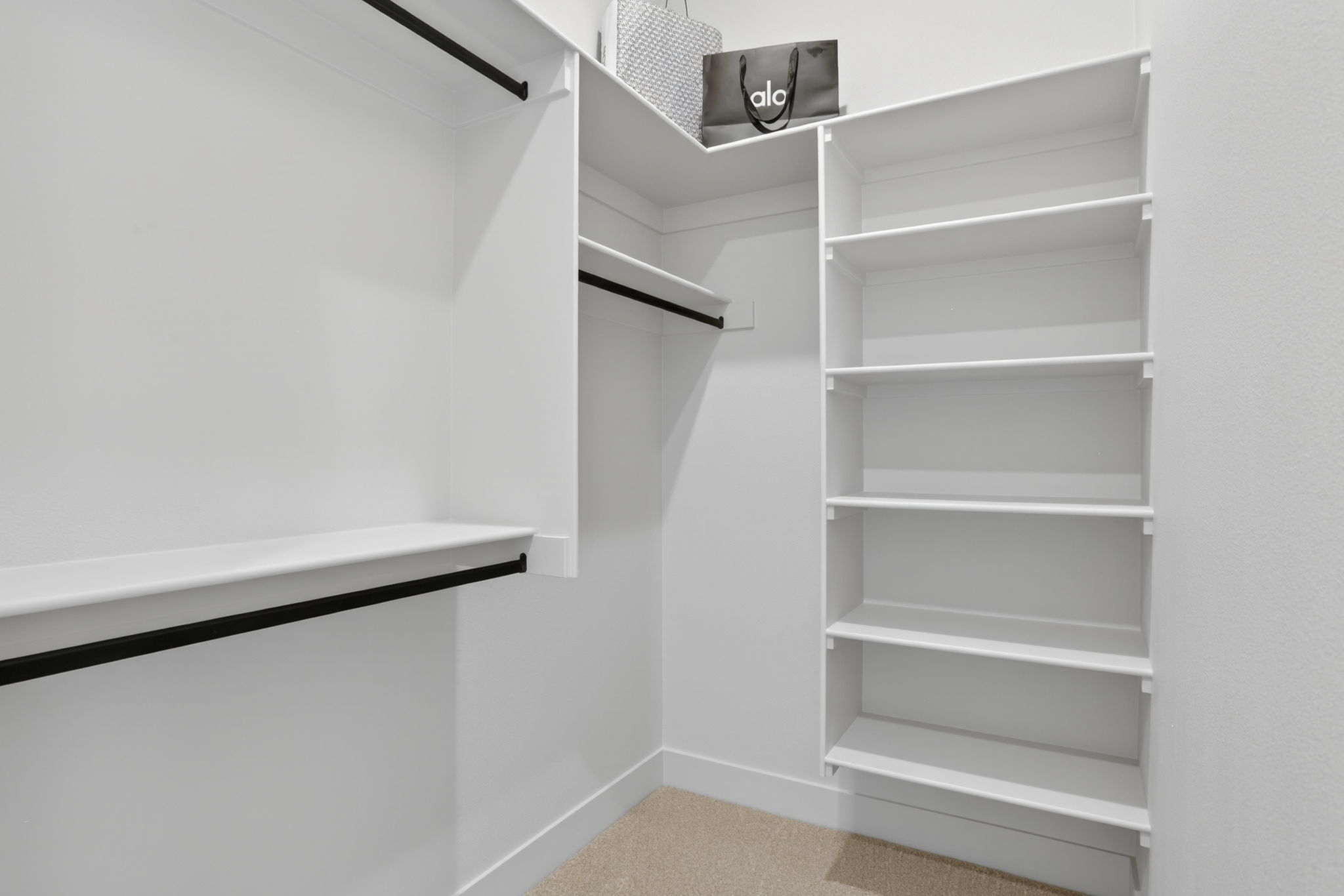  Photo 34