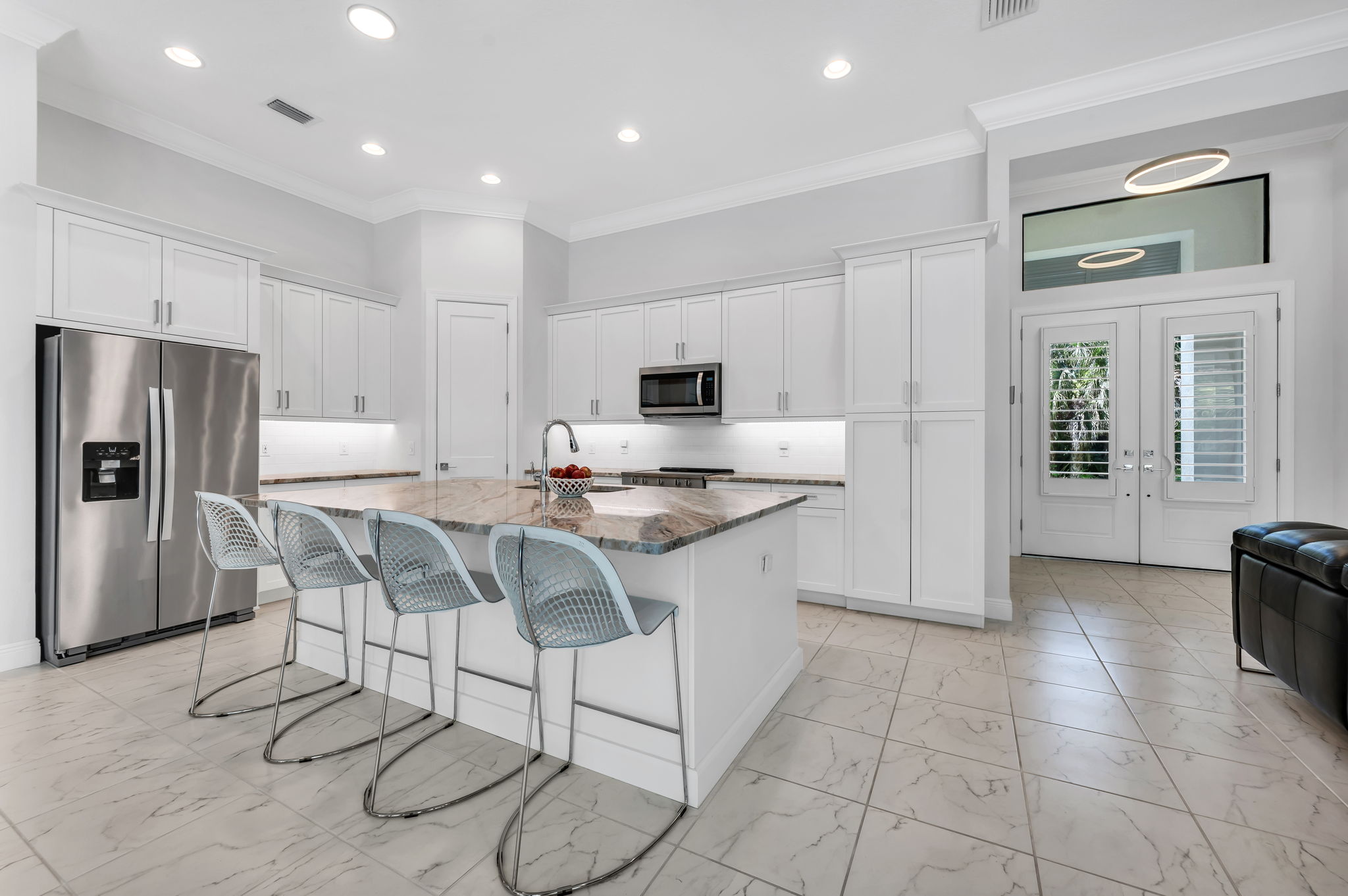 Breakfast Bar - Kitchen