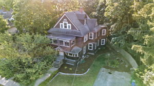  Photo 0