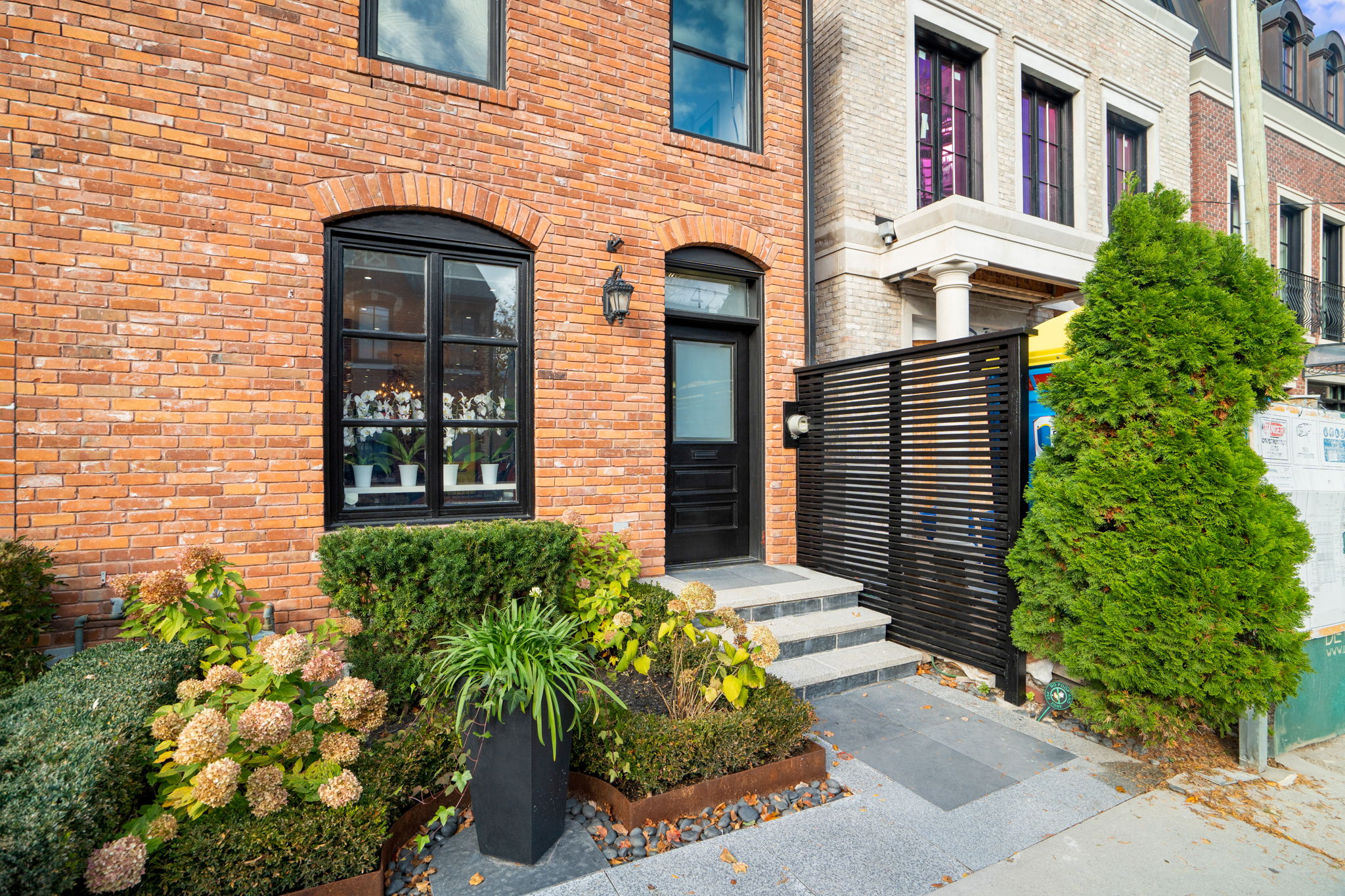 42 Berryman St Toronto, ON M5R 1M6