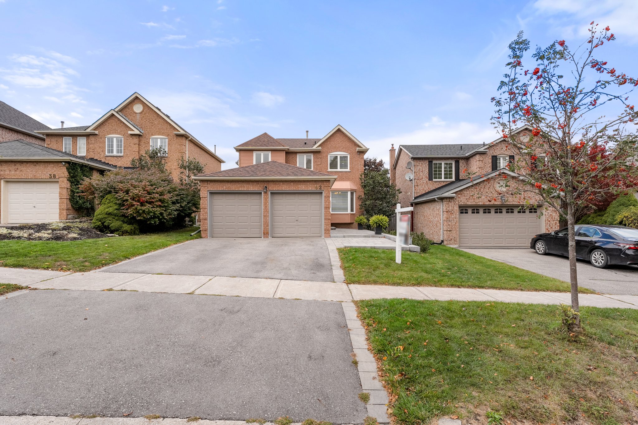 42 Buttonwood Trail Aurora Realty Photo Haus