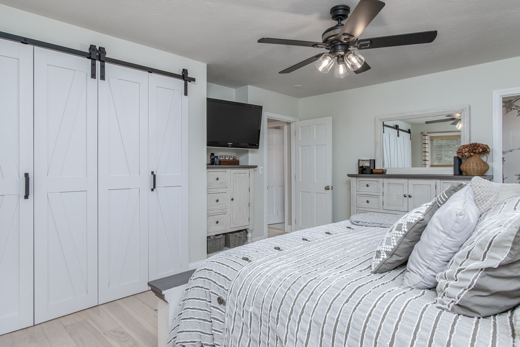 BedroomPrimary-3