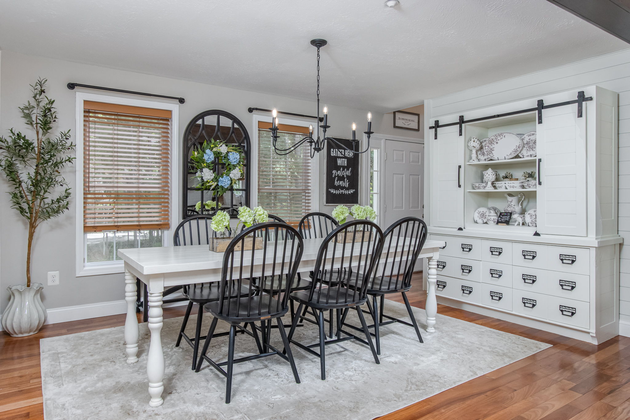 DiningRoom-4