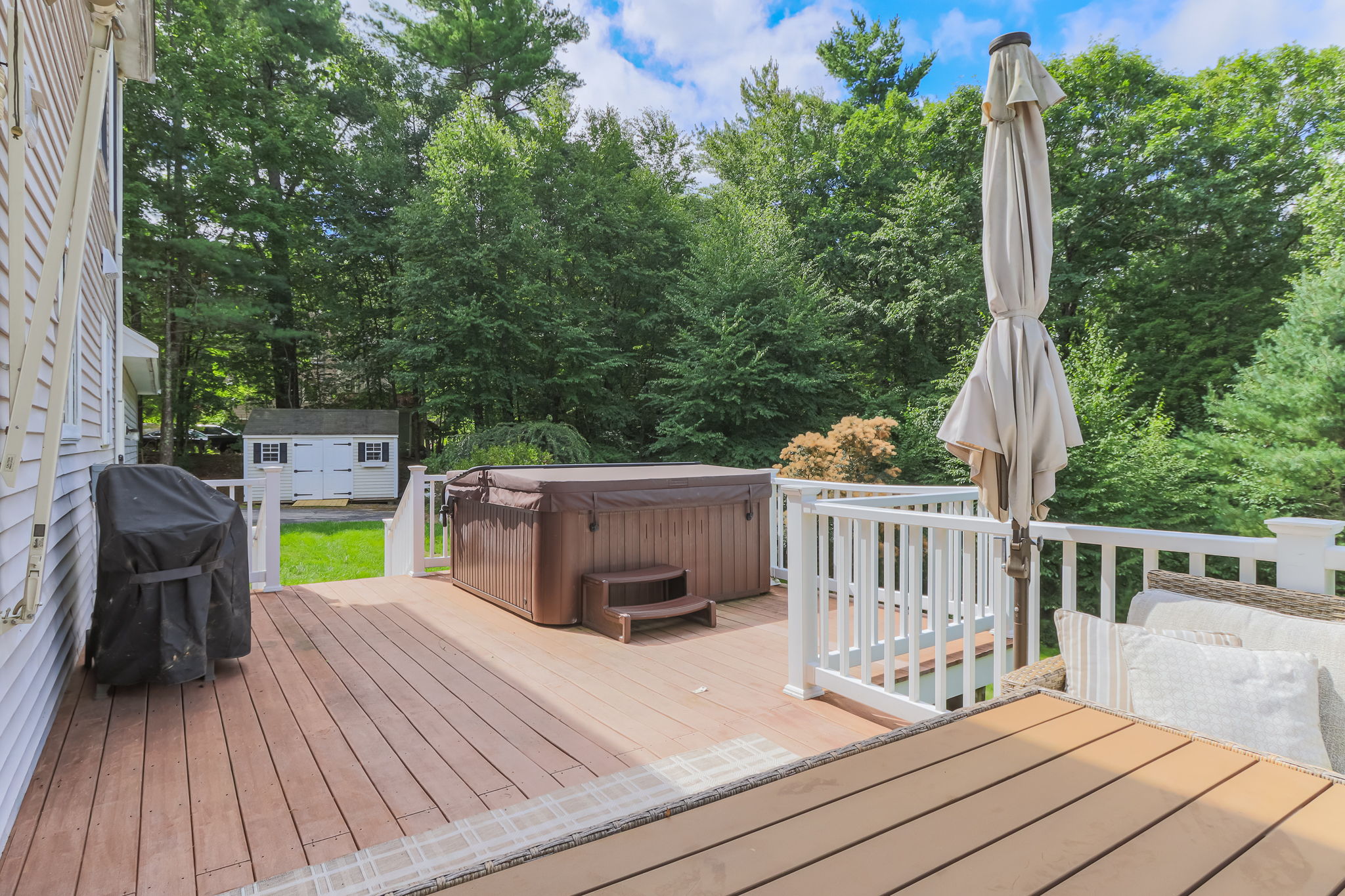 ExteriorRearPorch-2