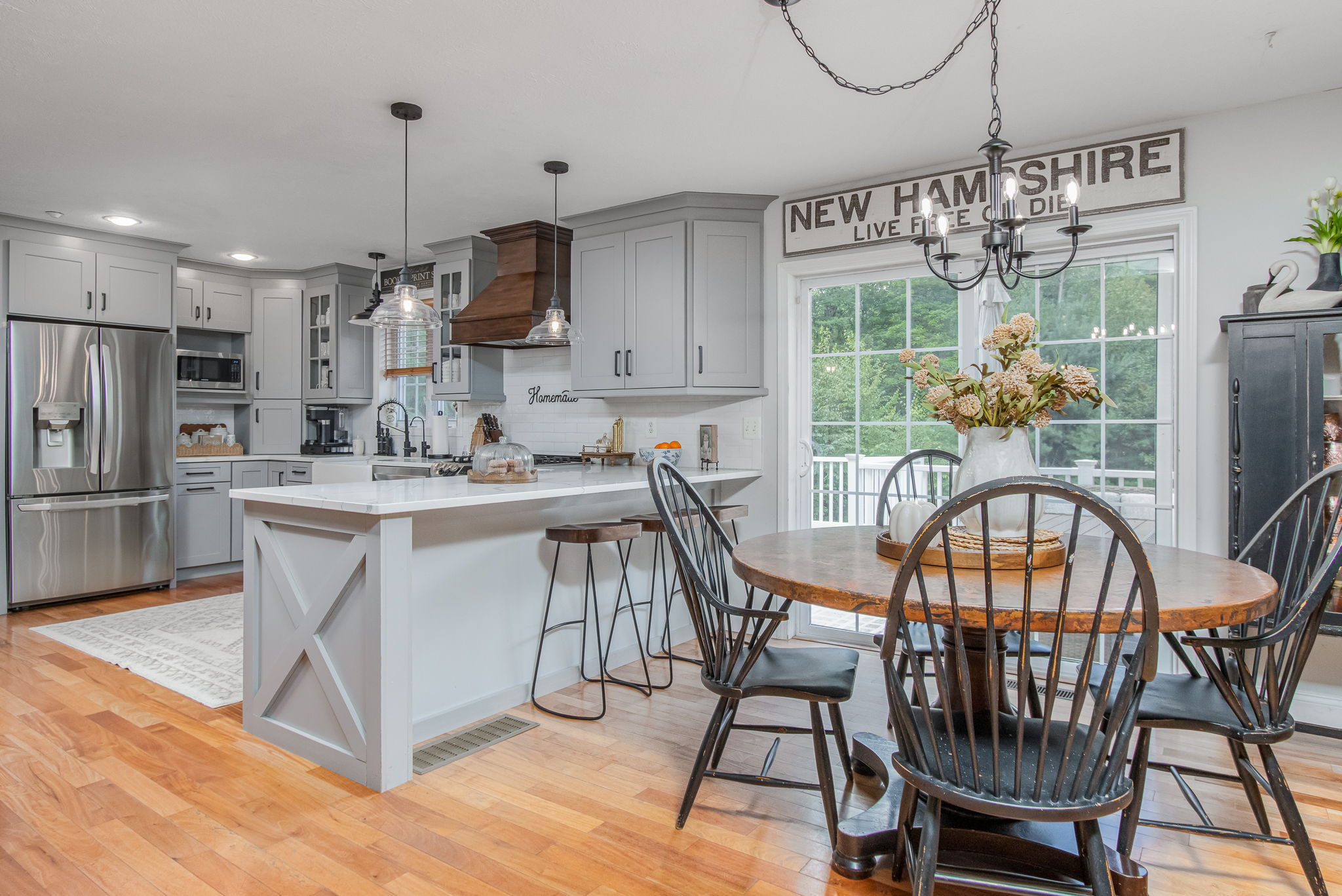 KitchenBreakfastArea-1