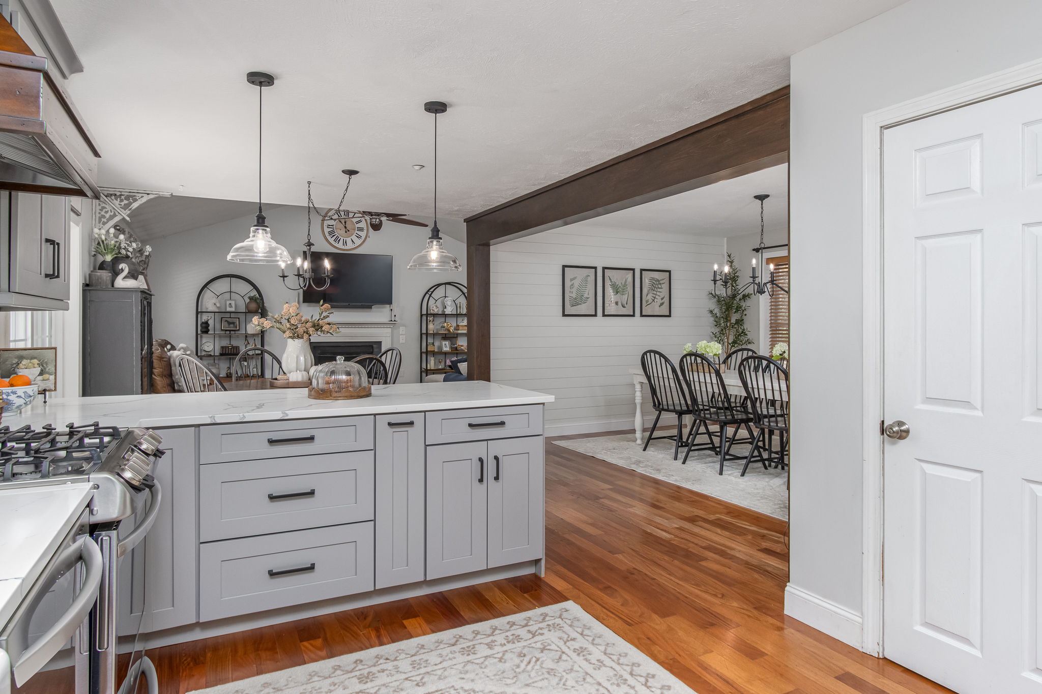 KitchenBreakfastArea-6