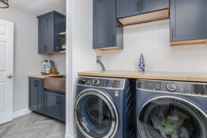 HalfBathLaundry-3