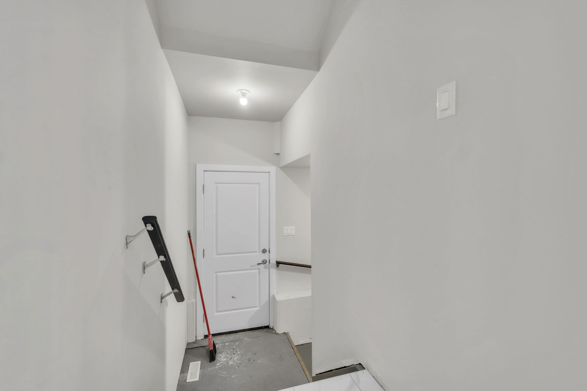  Photo 47