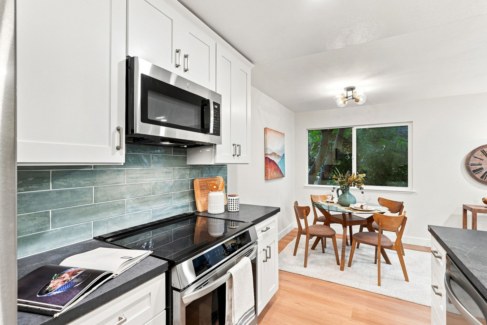 014_F8_42 Emery Bay Dr