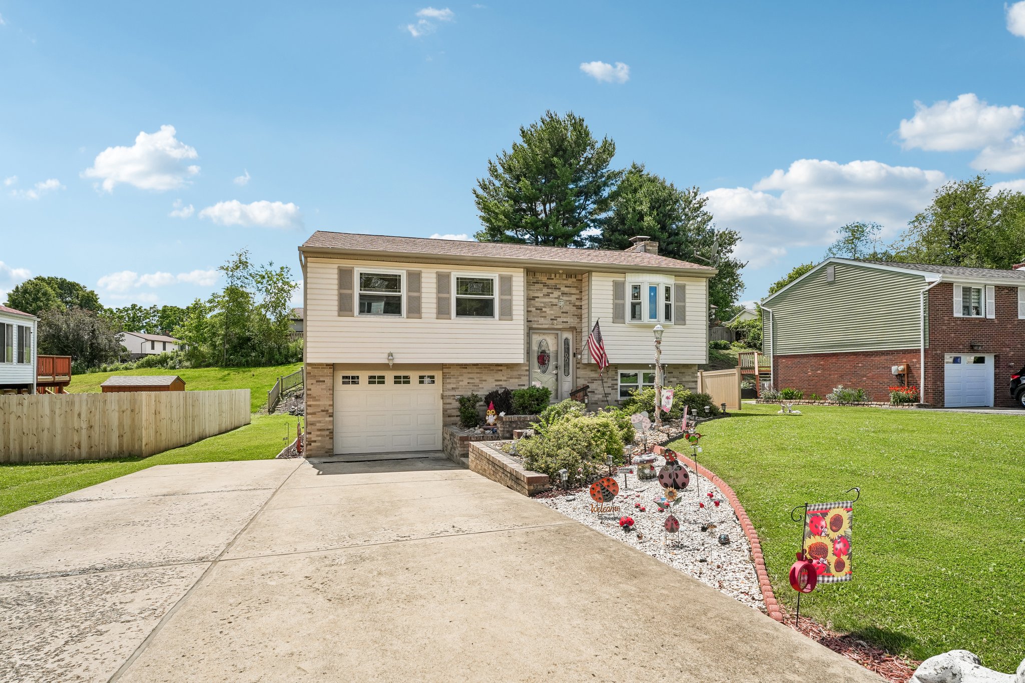 Fitch Ln-S2406-004.jpg