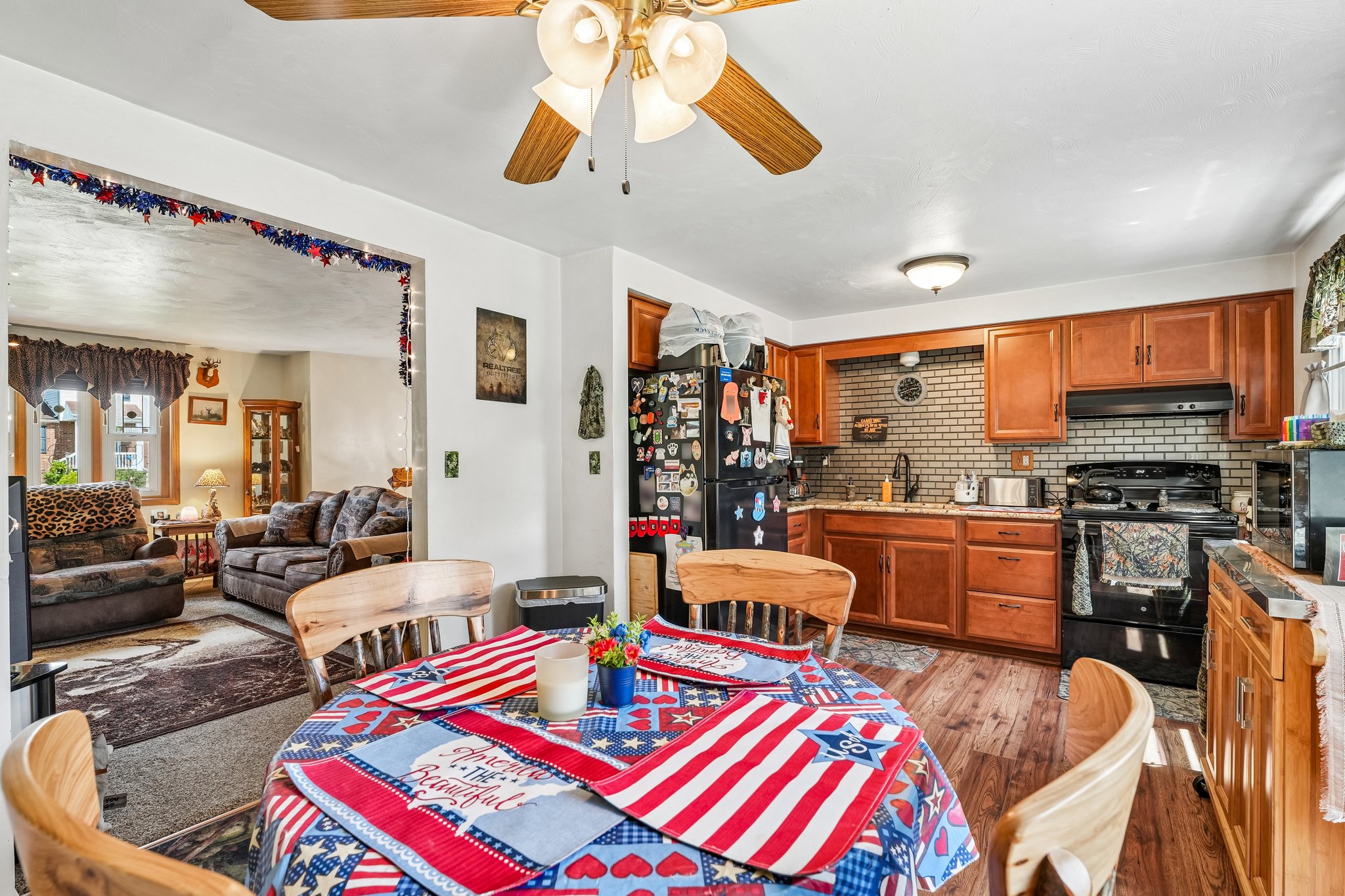 Fitch Ln-S2406-010.jpg