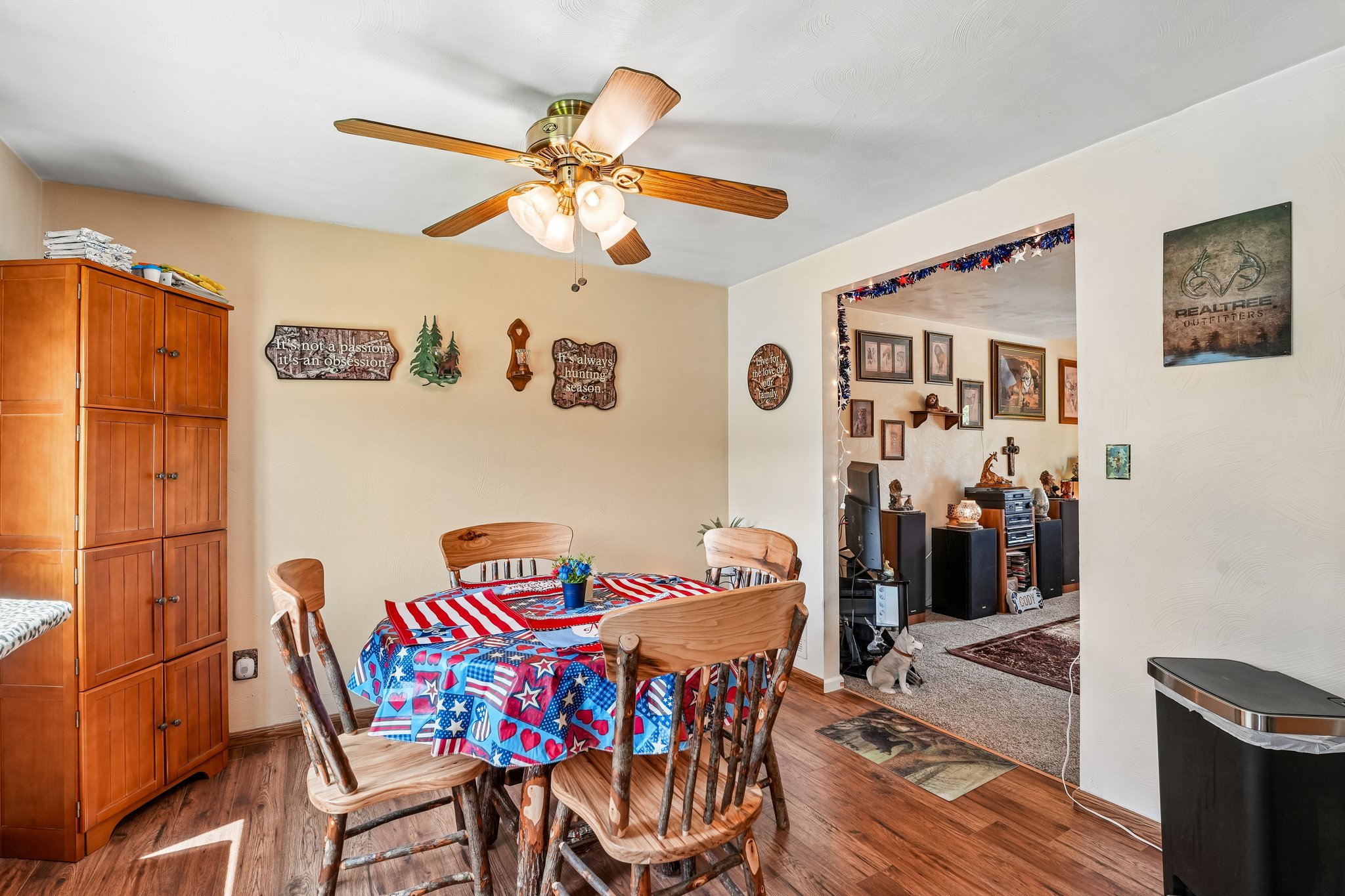 Fitch Ln-S2406-011.jpg
