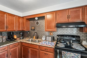 Fitch Ln-S2406-016.jpg