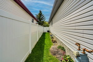  Photo 70
