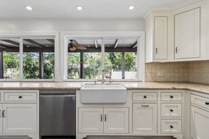 Kanan Rd-S2207-016.jpg