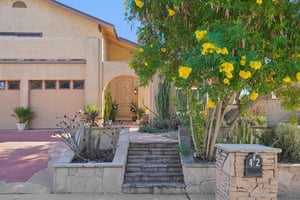 Kanan Rd-L0810-006.jpg