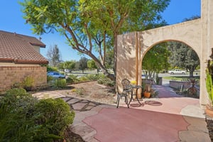 Kanan Rd-L0810-009.jpg