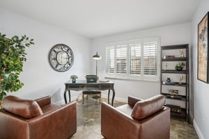 Kanan Rd-L0810-049.jpg