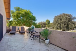 Kanan Rd-L0810-055.jpg