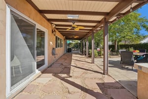 Kanan Rd-L0810-058.jpg
