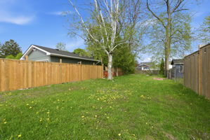  Photo 40