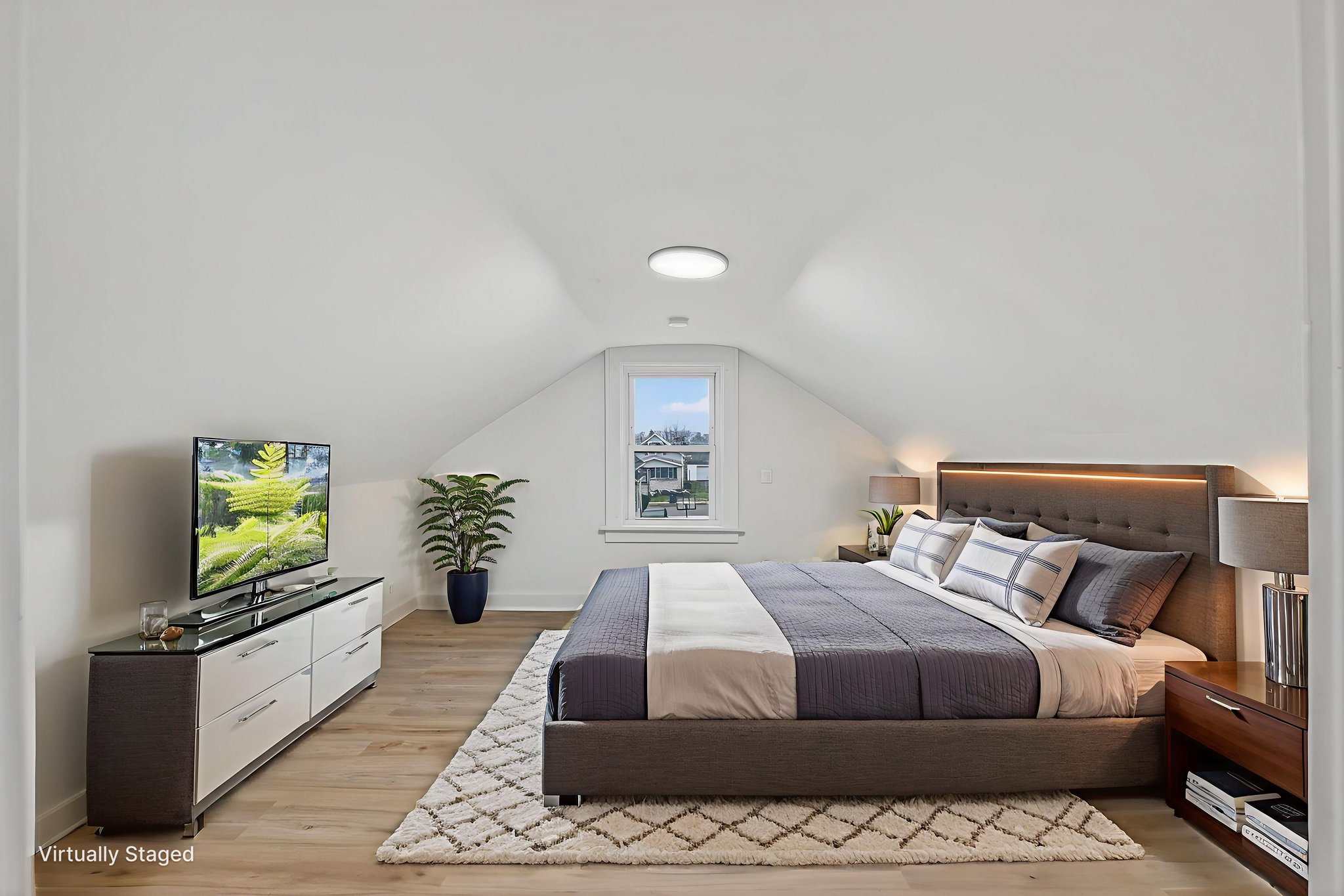 42-schauf-324 virtually staged.jpeg