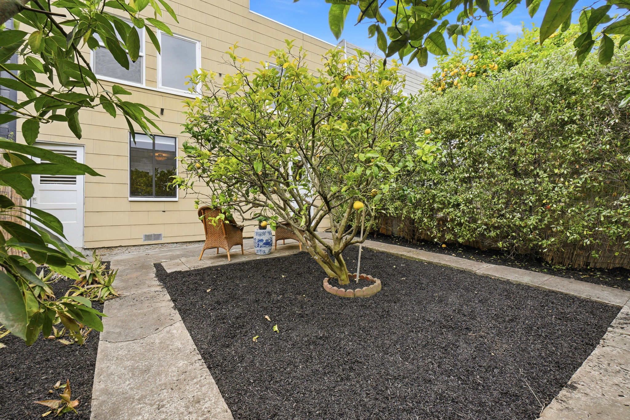046_F8_42 Seminole Ave