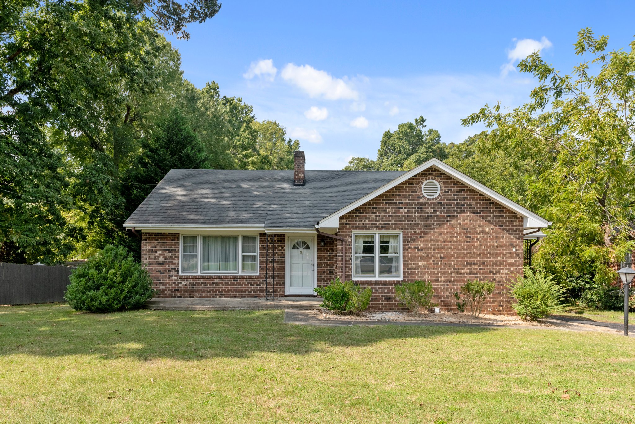420 Alamance Rd, Burlington, NC 27215, USA Photo 9