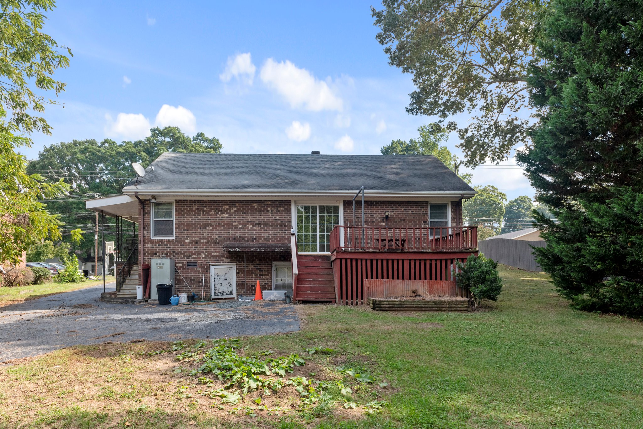 420 Alamance Rd, Burlington, NC 27215, USA Photo 17