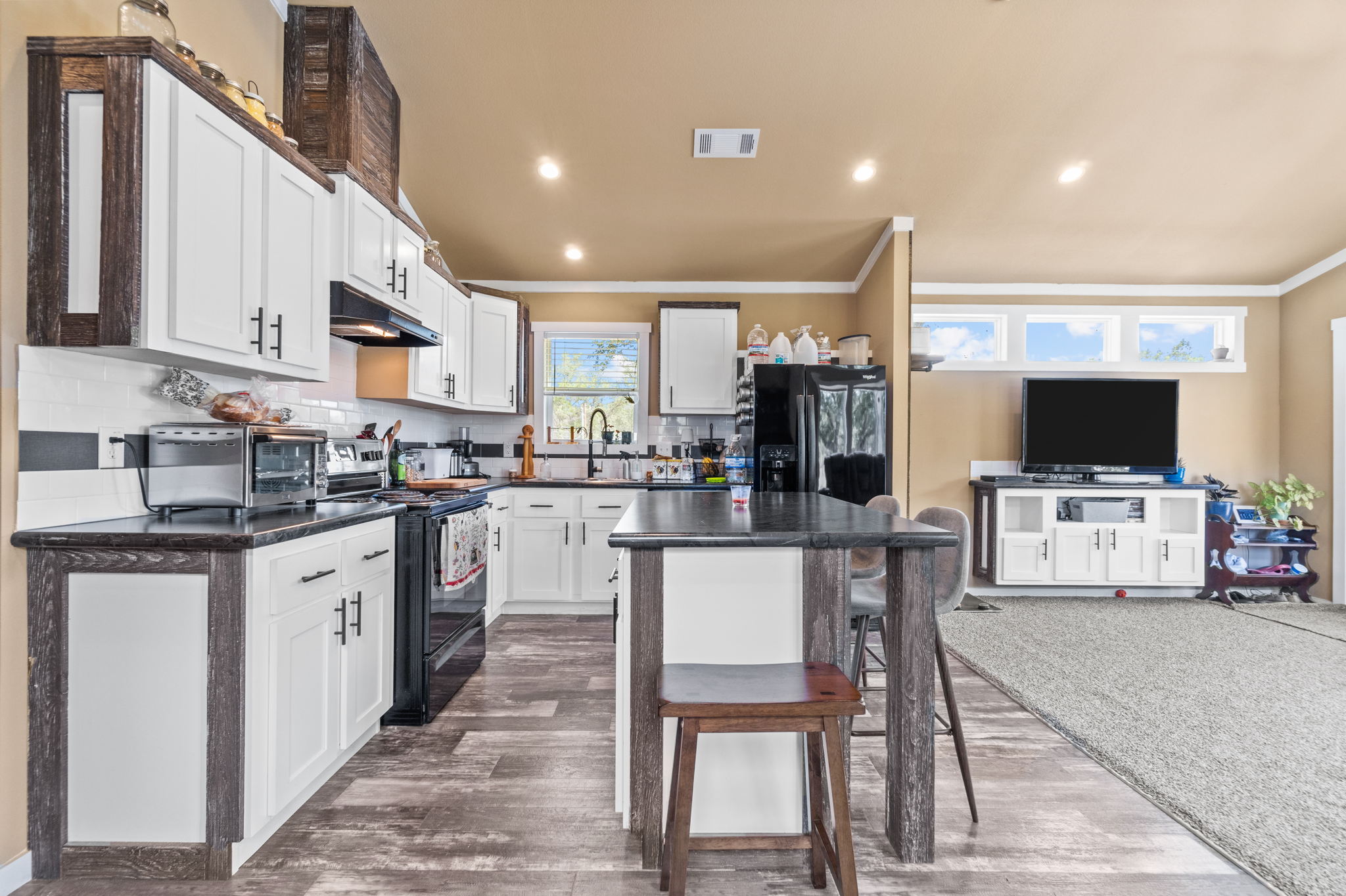 420 Burnett Ranch Rd, Wimberley, TX 78676, USA Photo 53