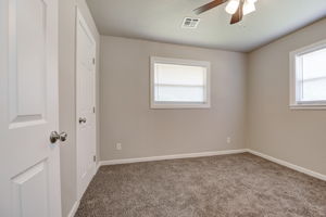  Photo 31