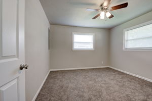 Photo 36