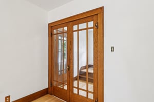 E Lake St-S2409-015.jpg