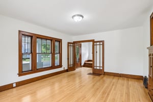 E Lake St-S2409-016.jpg