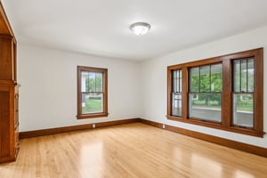 E Lake St-S2409-018.jpg