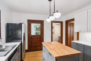 E Lake St-S2409-028.jpg